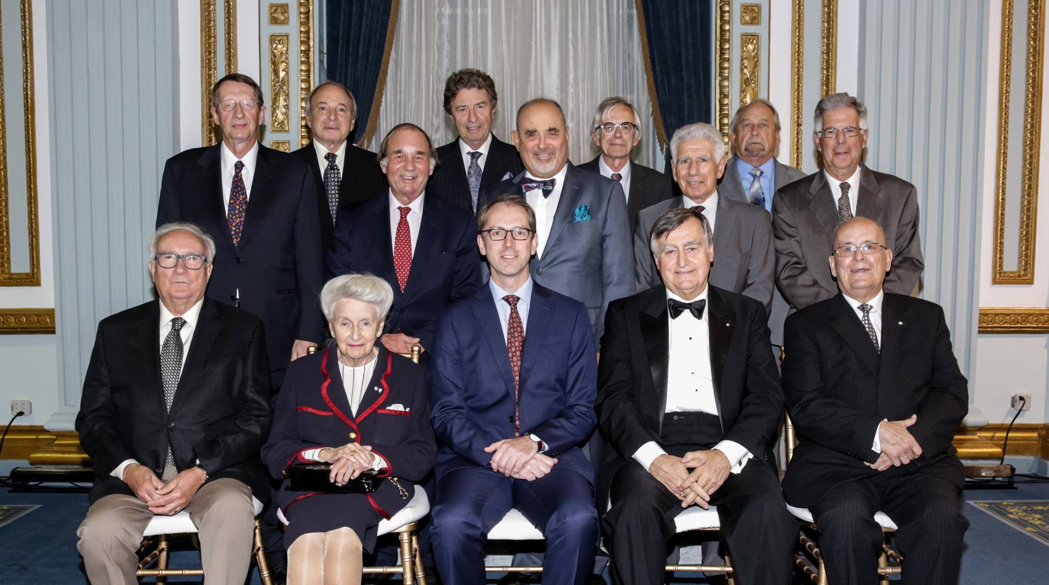Voici la photo des avocats qui célèbrent leur 50e ou 60e anniversaire d’admission au Barreau de Montréal